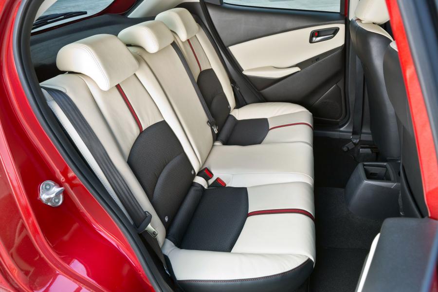  Mazda2 2014 года  (фото 28 из 30)